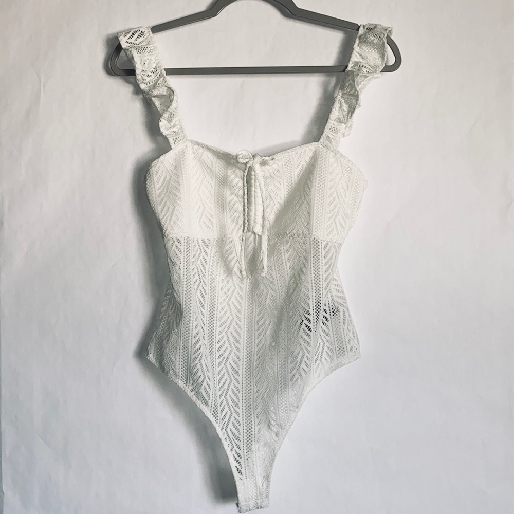 Urban Outfitters Cameron Crochet Cream White Cutout Bodysuit - Picture 3 of 7